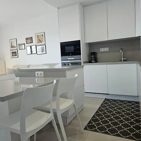 Lägenhet Mit Poolsicht *